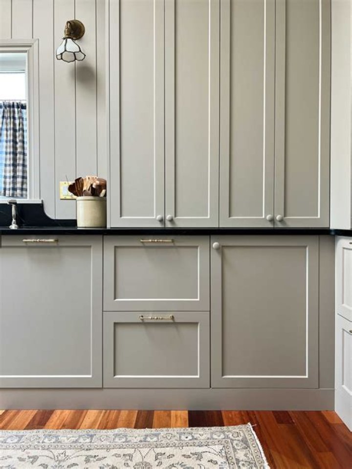 What are the knobs on an oven?
